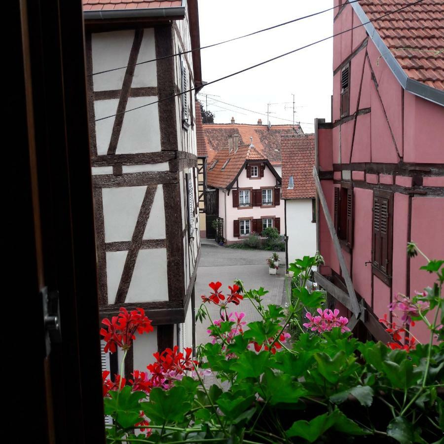 Comme Une Tour Dans Le Centre Historique Bouxwiller  Exteriör bild